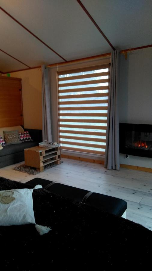 Le Haut Village Chambre D'Hotes Mobi-Loft Cosy Sauna ,Douche ,Chromotherapie Arrest Εξωτερικό φωτογραφία